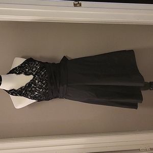 EUC White House Black Market lace formal halter dress size 4
